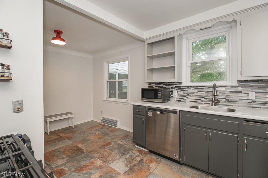 4820 Anderson Road Cleveland, OH 44124 - Photo 19 of 35