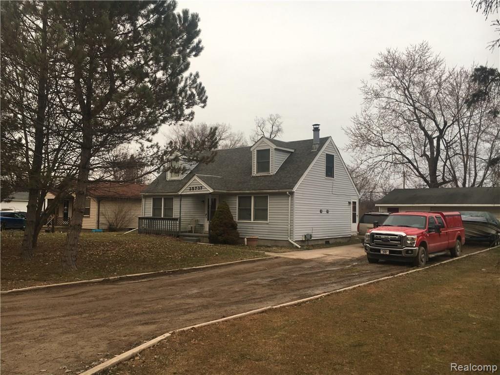 35737 Milleville Road Rockwood, MI 48173 - Photo 8 of 16