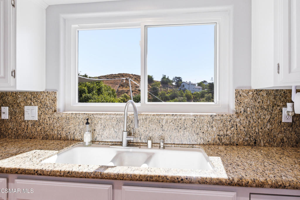 1314 Gonzales Road Simi Valley, CA 93063 - Photo 13 of 77
