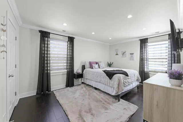 $275,000 | 2050 Lancaster Circle, Unit 201D, Naperville, IL 60565