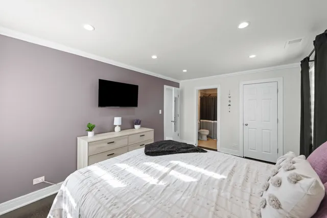 $275,000 | 2050 Lancaster Circle, Unit 201D, Naperville, IL 60565