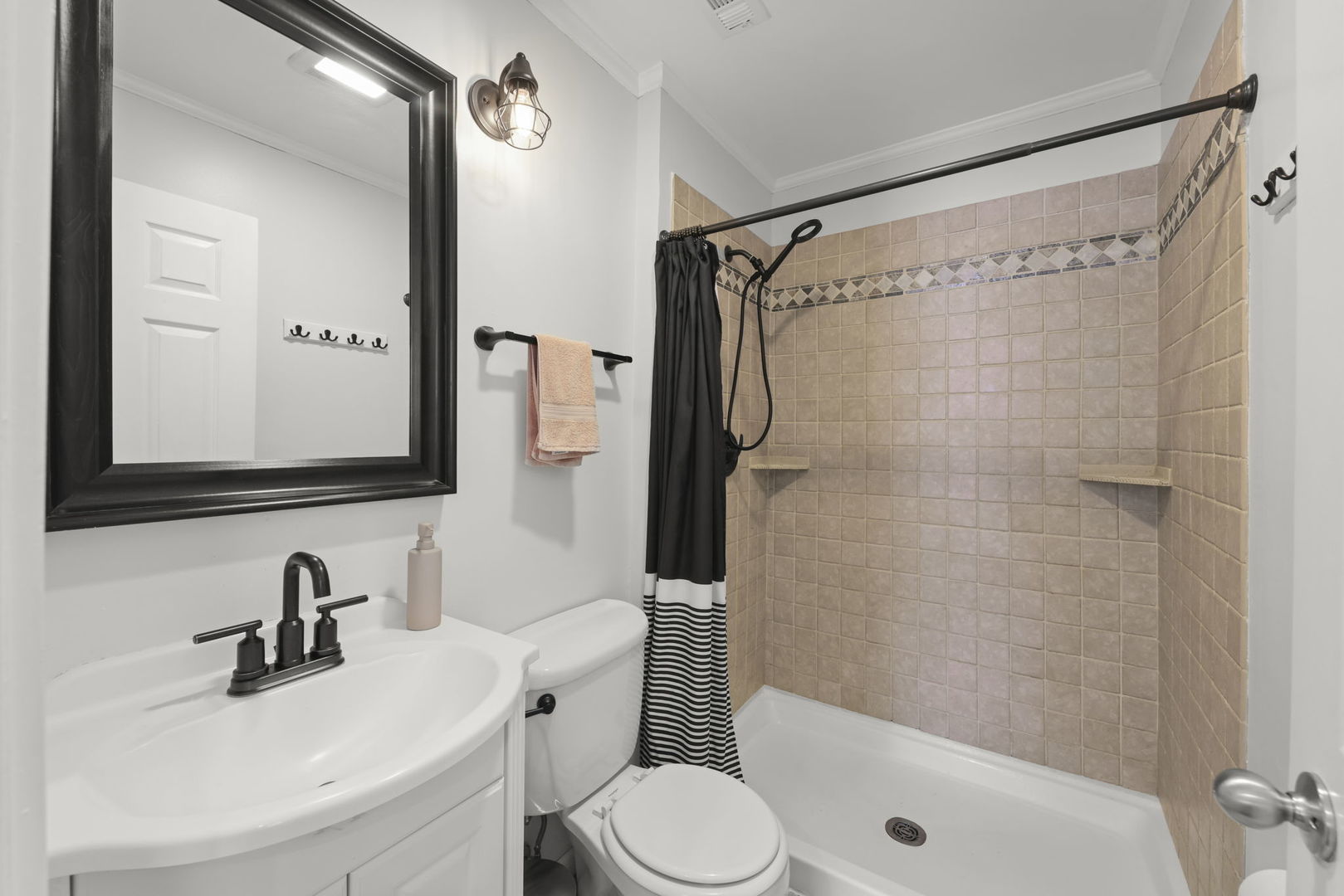 2050 Lancaster Circle, Unit 201D Naperville, IL 60565 - Photo 18 of 36