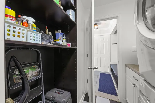 $275,000 | 2050 Lancaster Circle, Unit 201D, Naperville, IL 60565