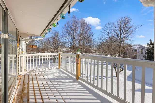 $275,000 | 2050 Lancaster Circle, Unit 201D, Naperville, IL 60565