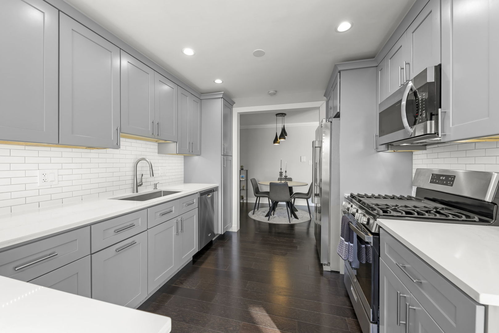 2050 Lancaster Circle, Unit 201D Naperville, IL 60565 - Photo 8 of 36