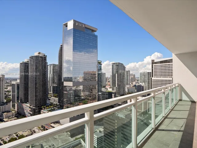 $4,600 | 951 Brickell Avenue, Unit 3707, Miami, FL 33131