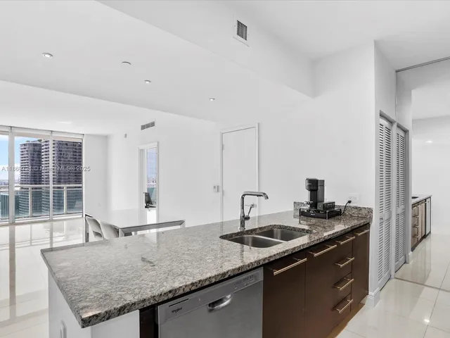 $4,600 | 951 Brickell Avenue, Unit 3707, Miami, FL 33131