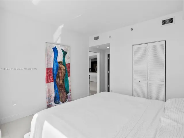 $4,600 | 951 Brickell Avenue, Unit 3707, Miami, FL 33131