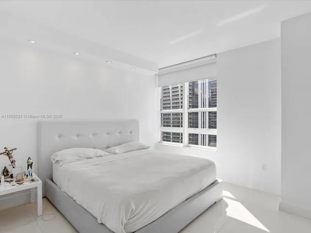 $4,600 | 951 Brickell Avenue, Unit 3707, Miami, FL 33131