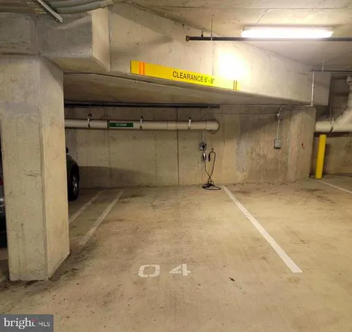 $2,550 | 989 South Buchanan Street, Unit 418, Arlington, VA 22204