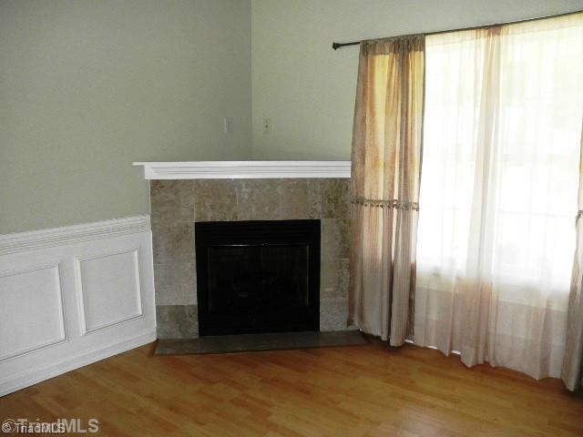 5255 Murray Road Winston-Salem, NC 27106 - Photo 3 of 16 Living Room.