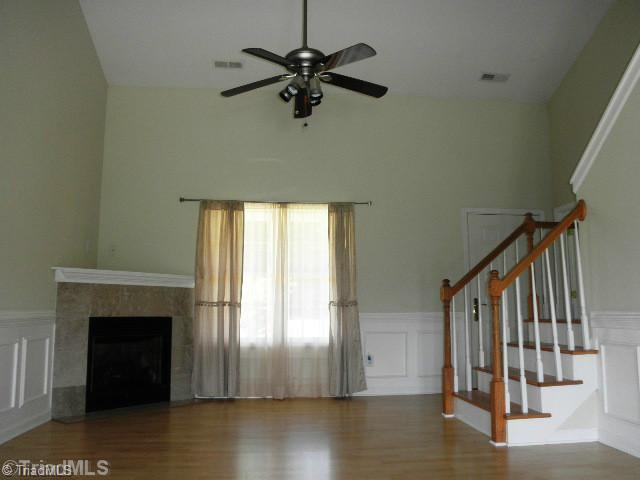 5255 Murray Road Winston-Salem, NC 27106 - Photo 5 of 16 Living Room.