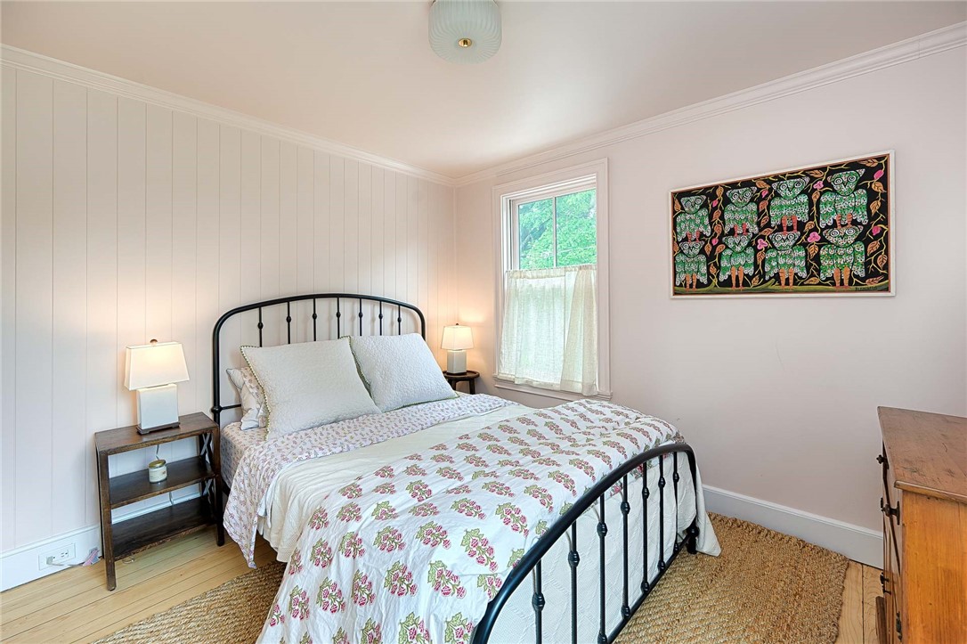 461 Spring Street Newport, RI 02840 - Photo 12 of 17