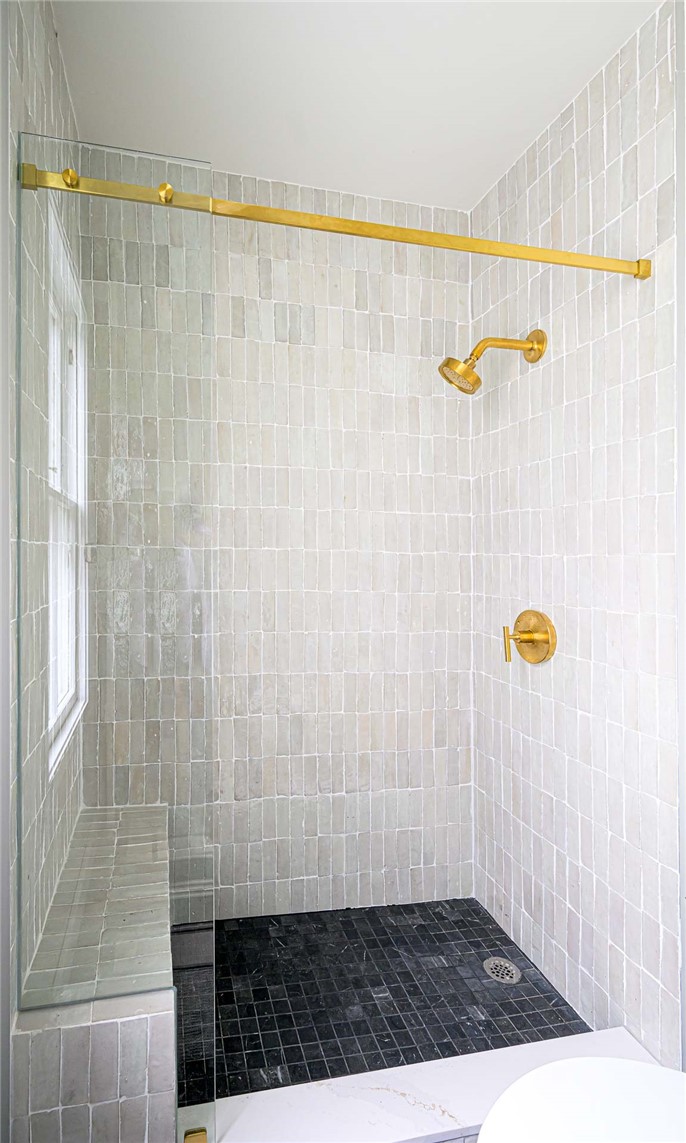 461 Spring Street Newport, RI 02840 - Photo 8 of 17