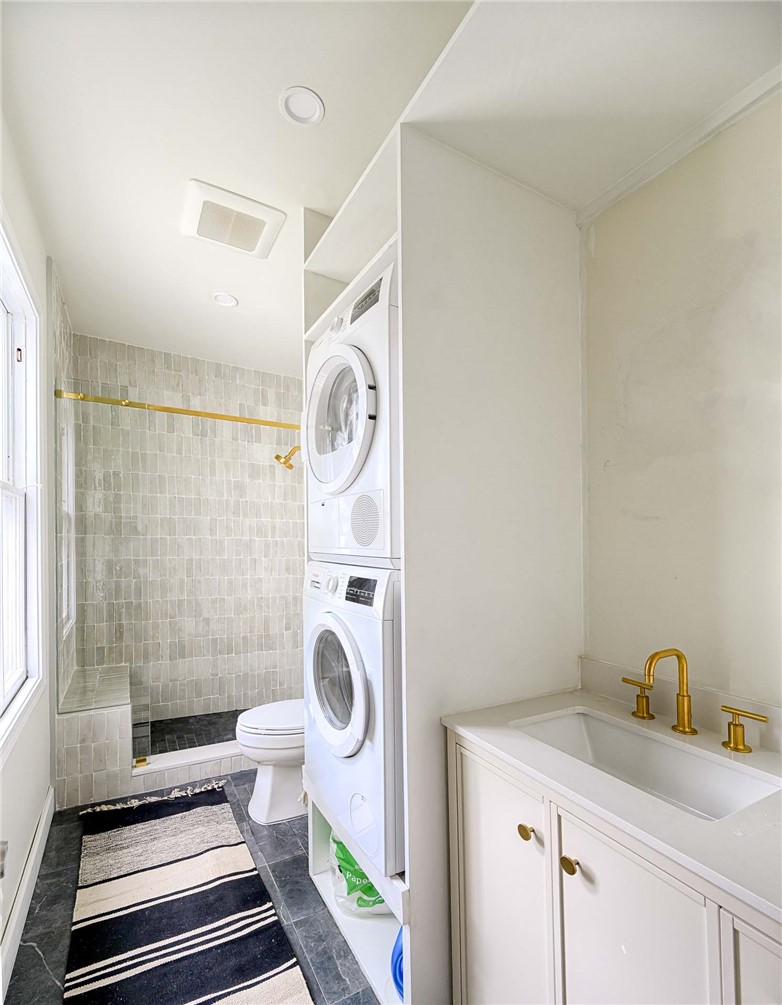 461 Spring Street Newport, RI 02840 - Photo 9 of 17