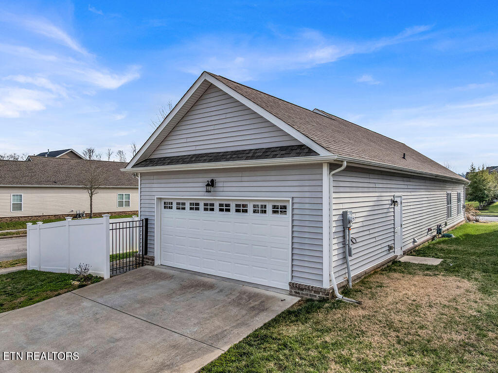 131 Hardinberry Street Oak Ridge, TN 37830 - Photo 26 of 35 DJI_20260102100410_0016_D