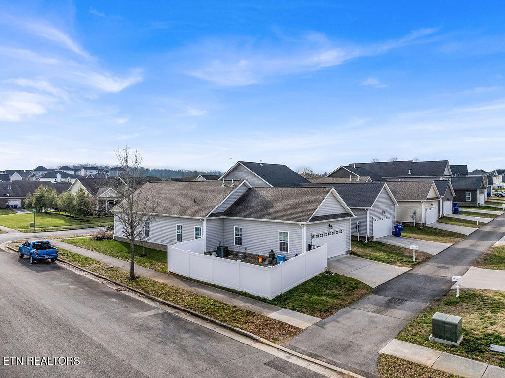 131 Hardinberry Street Oak Ridge, TN 37830 - Photo 27 of 35 DJI_20260102100328_0010_D