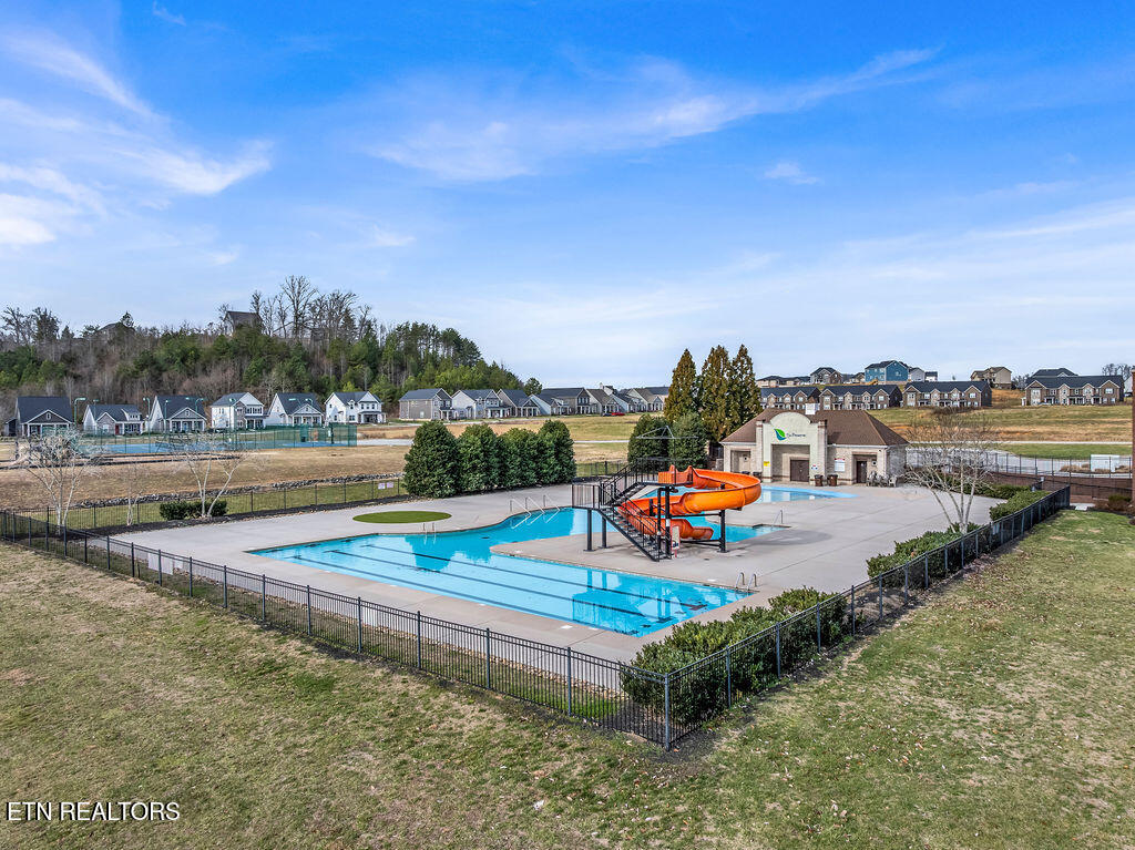 131 Hardinberry Street Oak Ridge, TN 37830 - Photo 32 of 35 DJI_20260102101245_0053_D