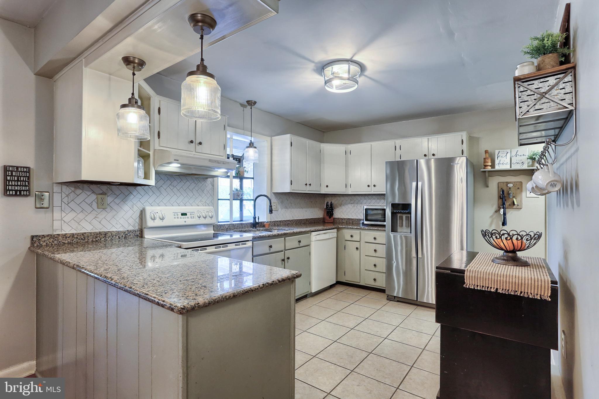 809 Valley Road Enola, PA 17025 - Photo 6 of 36 Gallery Image 6