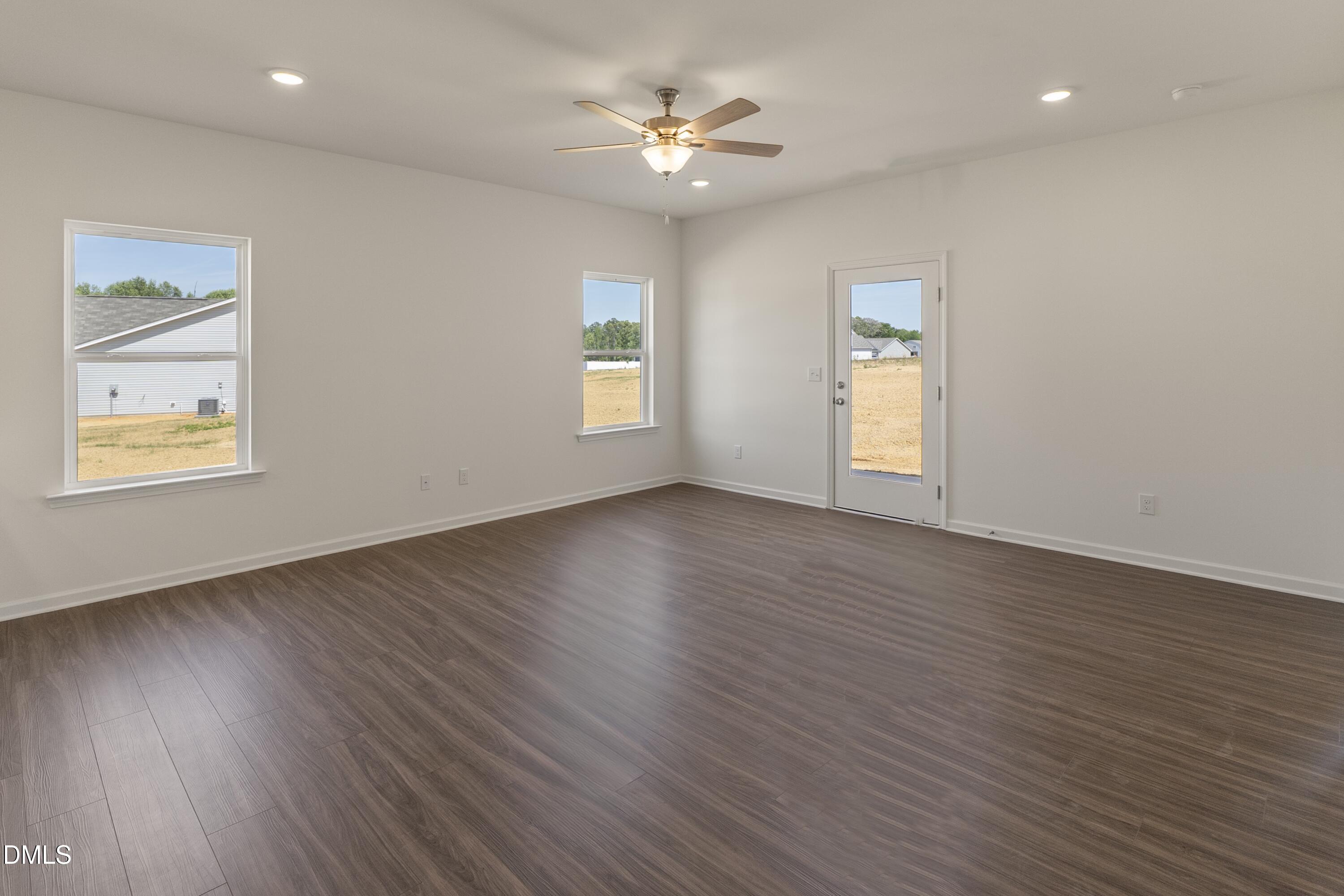 337 White Azalea Way Benson, NC 27504 - Photo 10 of 34 Large Family Room
