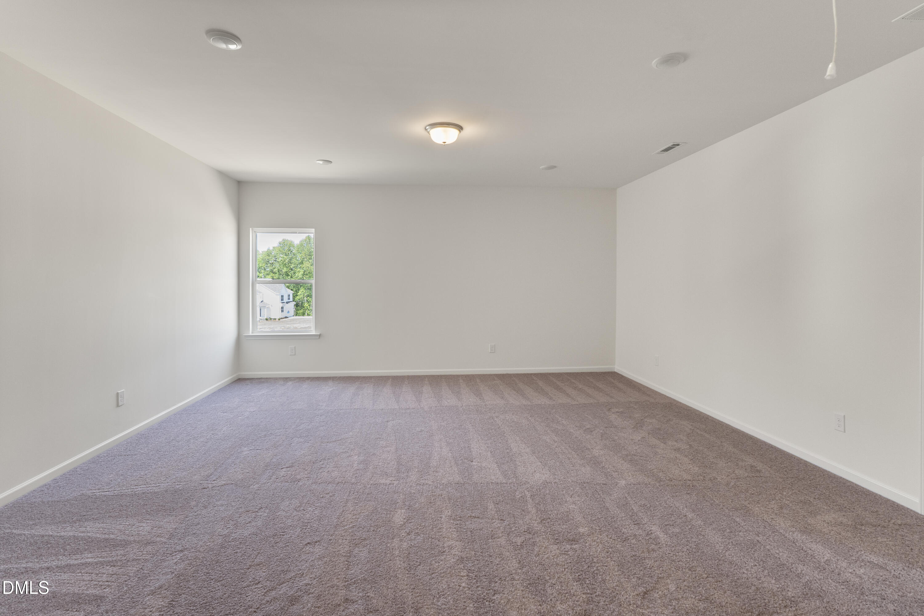 337 White Azalea Way Benson, NC 27504 - Photo 24 of 34 16 x 17 Loft