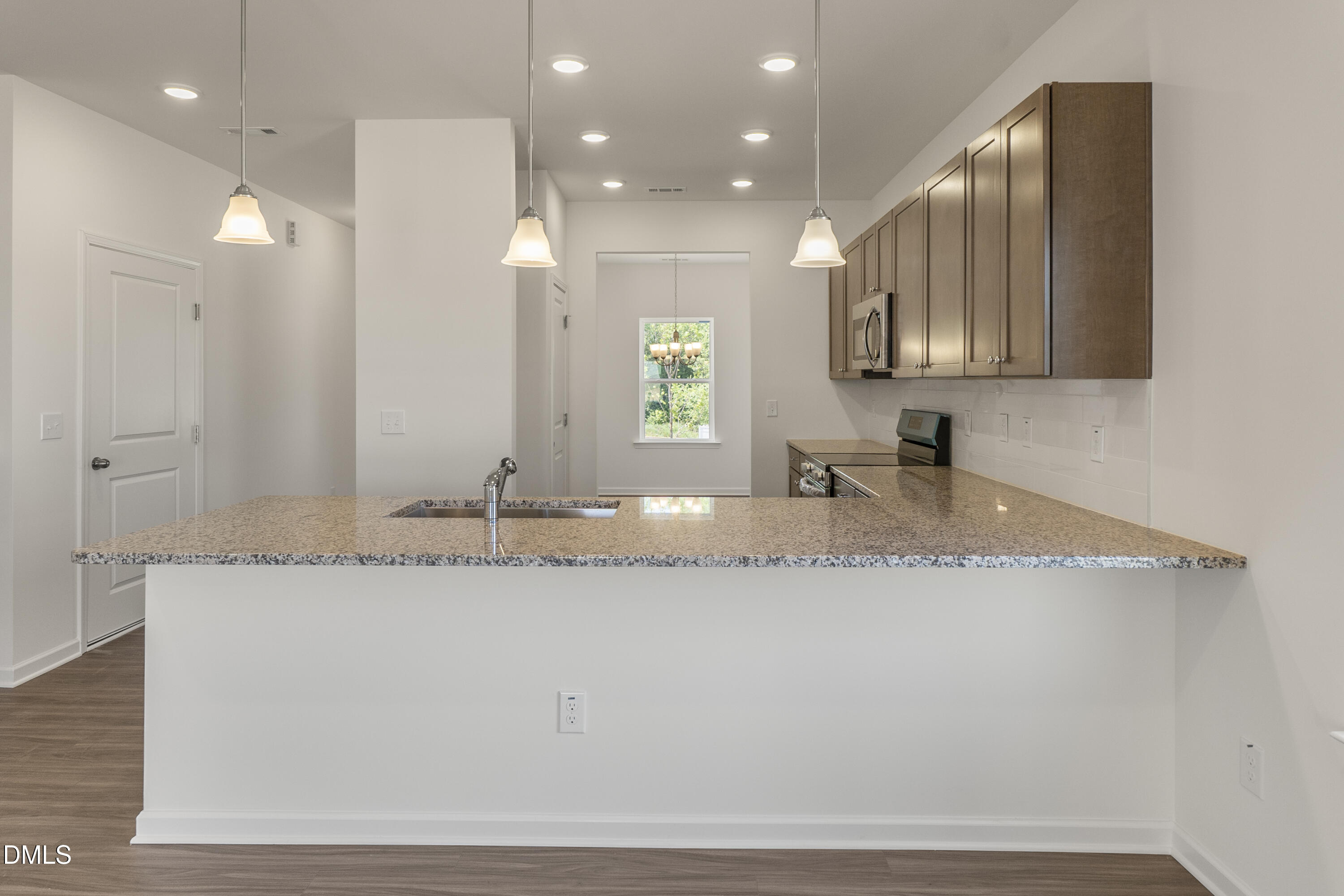 337 White Azalea Way Benson, NC 27504 - Photo 9 of 34 Pendant Lighting