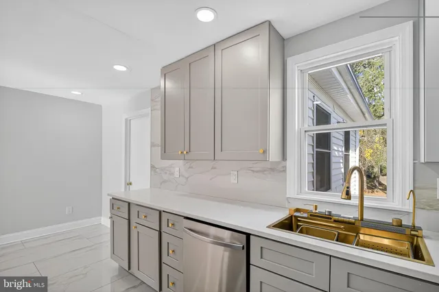 $789,000 | 43 Linden Lane, Plainsboro, NJ 08536