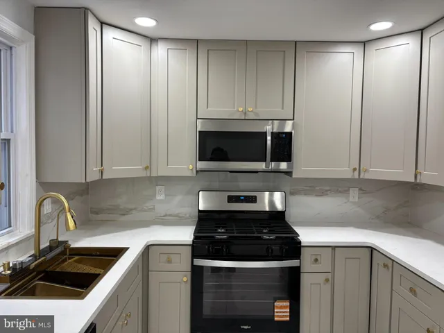 $789,000 | 43 Linden Lane, Plainsboro, NJ 08536