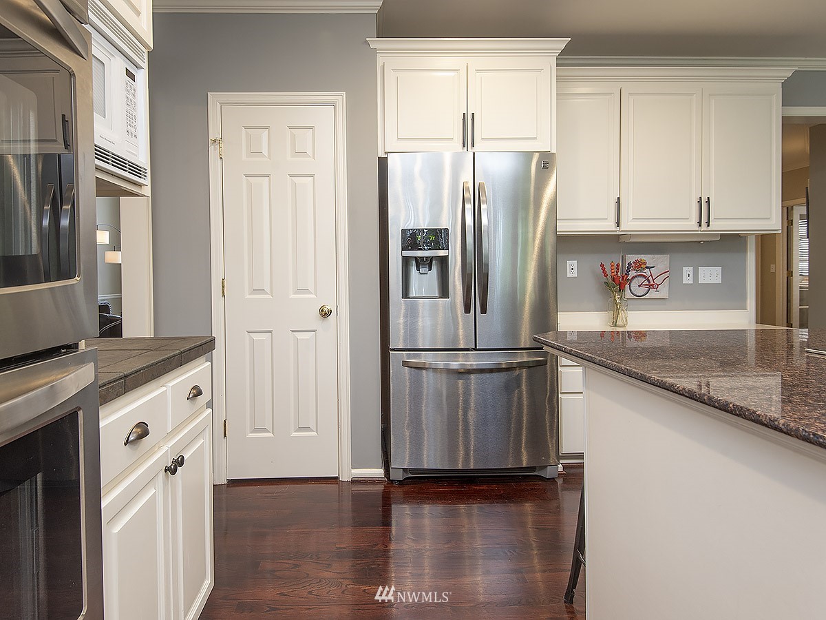21421 31st Avenue Southeast Bothell, WA 98021 - Photo 13 of 40 Gallery Image 13