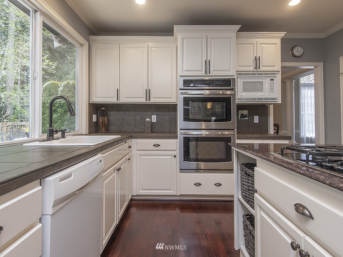 21421 31st Avenue Southeast Bothell, WA 98021 - Photo 14 of 40 Gallery Image 14