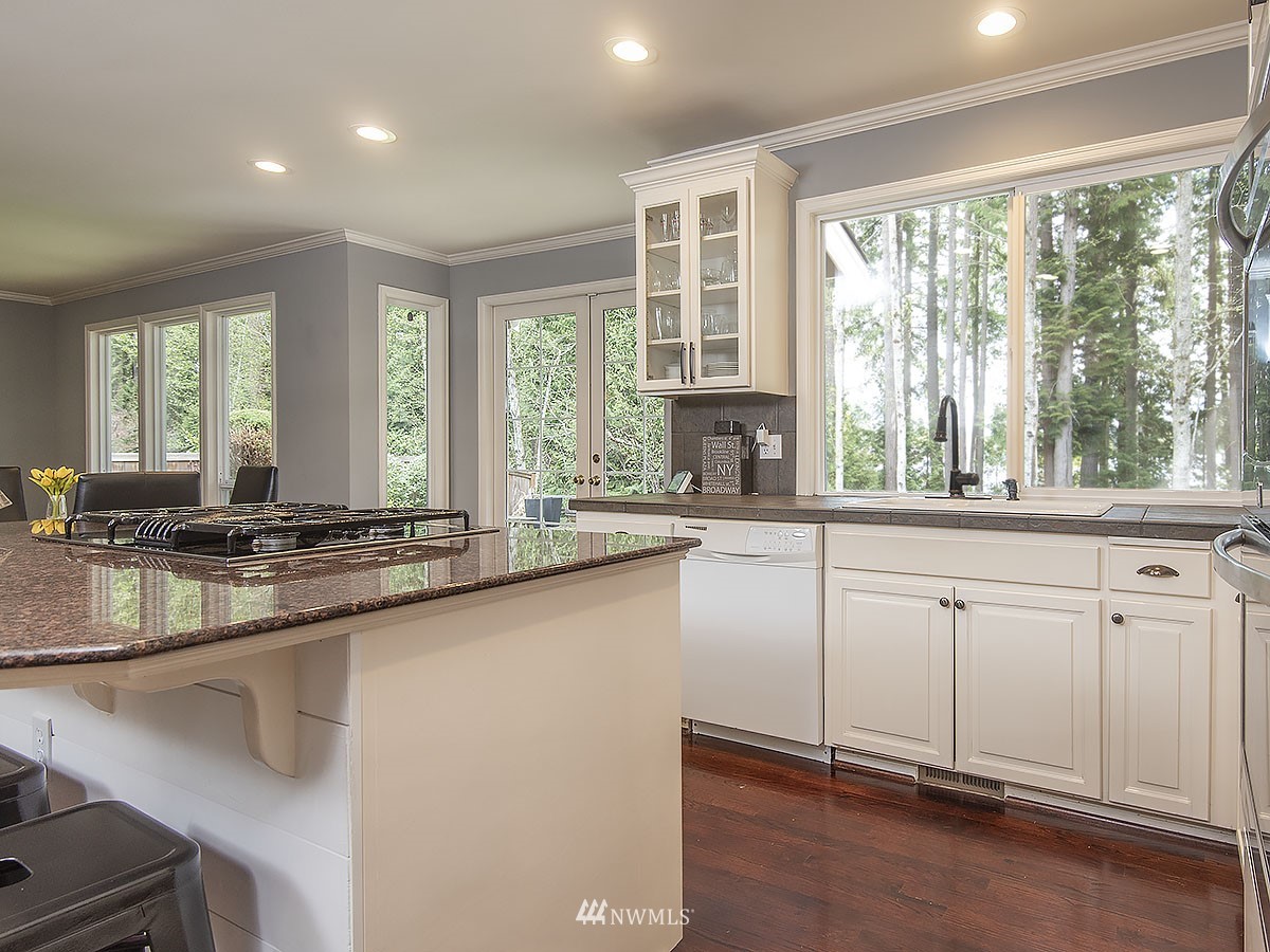21421 31st Avenue Southeast Bothell, WA 98021 - Photo 15 of 40 Gallery Image 15