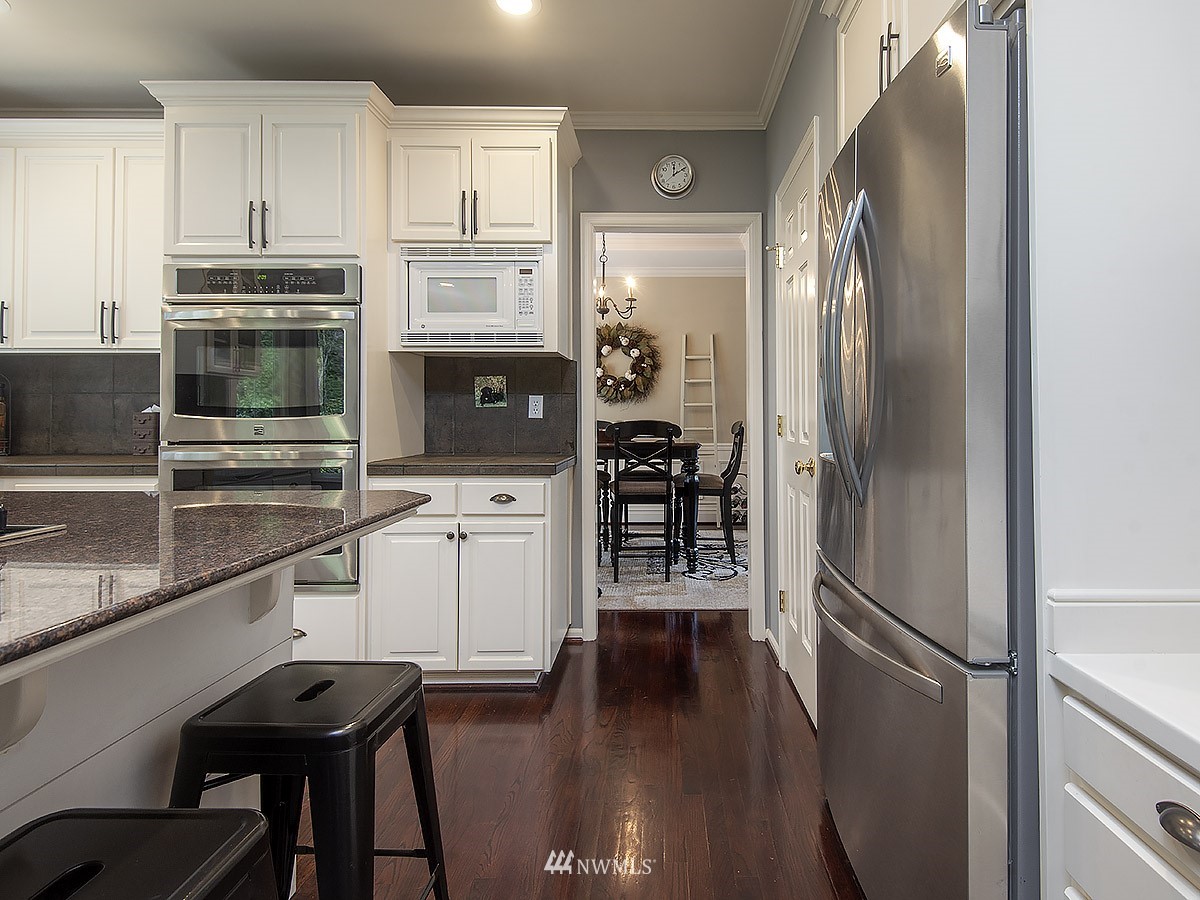21421 31st Avenue Southeast Bothell, WA 98021 - Photo 16 of 40 Gallery Image 16