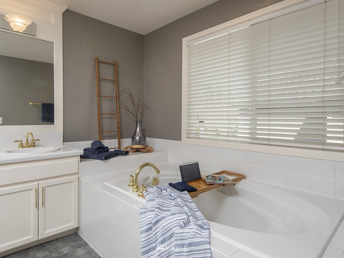 21421 31st Avenue Southeast Bothell, WA 98021 - Photo 29 of 40 Gallery Image 29
