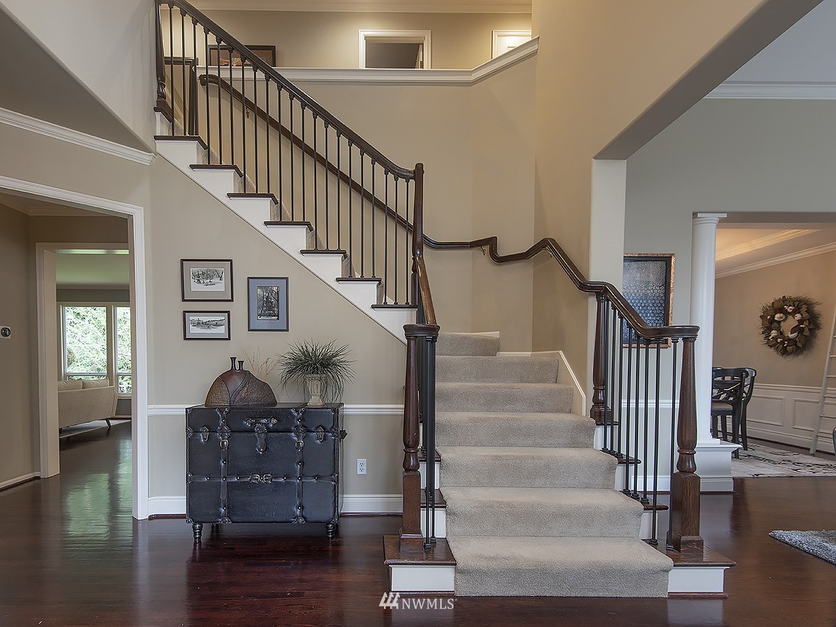 21421 31st Avenue Southeast Bothell, WA 98021 - Photo 4 of 40 Gallery Image 4