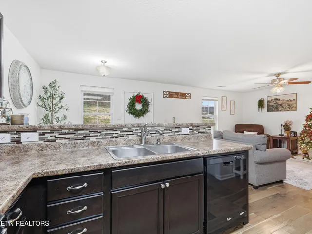 $319,000 | 2125 Bluebonnet Drive, Mascot, TN 37806