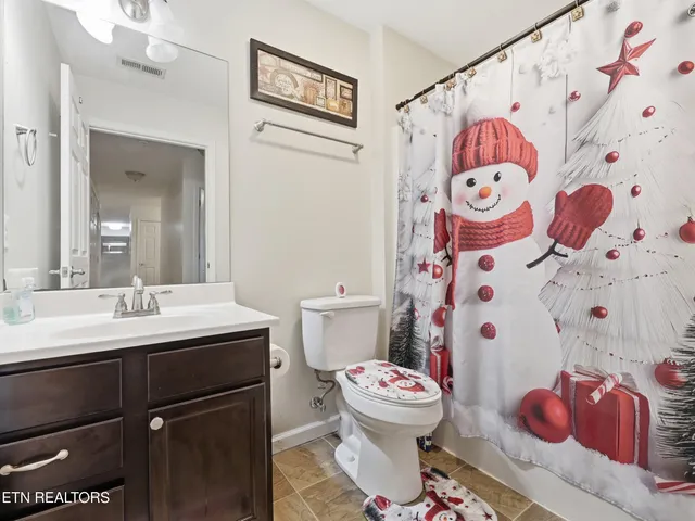 $319,000 | 2125 Bluebonnet Drive, Mascot, TN 37806