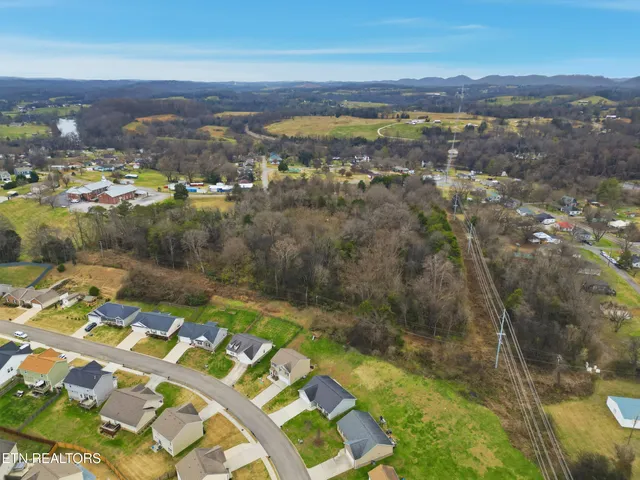 $319,000 | 2125 Bluebonnet Drive, Mascot, TN 37806