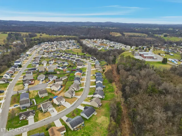 $319,000 | 2125 Bluebonnet Drive, Mascot, TN 37806