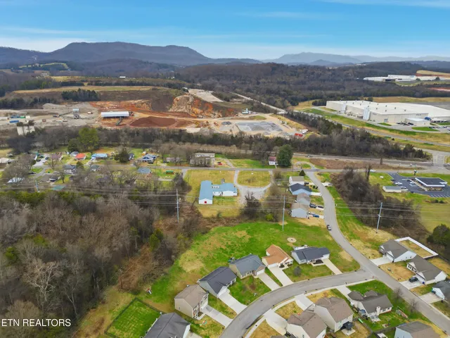 $319,000 | 2125 Bluebonnet Drive, Mascot, TN 37806