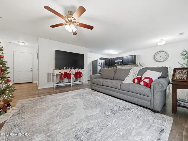 $319,000 | 2125 Bluebonnet Drive, Mascot, TN 37806