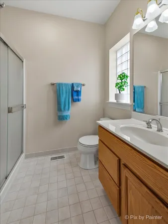 $1,250,000 | 4 Mohawk Drive, South Barrington, IL 60010