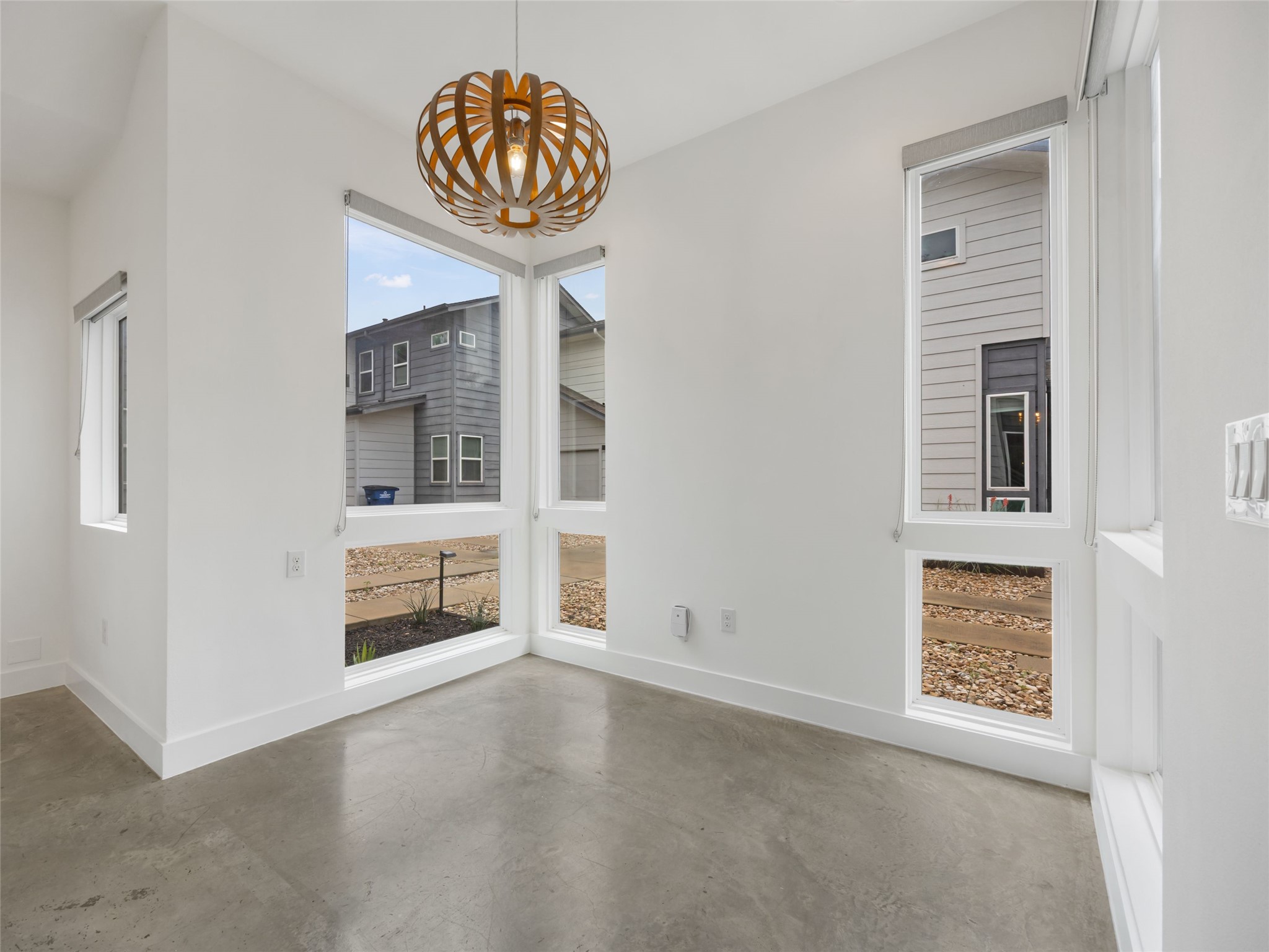 513 West Croslin Street, Unit B Austin, TX 78752 - Photo 9 of 40