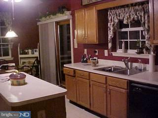 26 Almond Road Burlington, NJ 08016 - Photo 5 of 6 Gallery Image 5