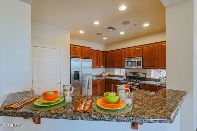 $3,850 | 41520 North River Bend Court, Anthem, AZ 85086