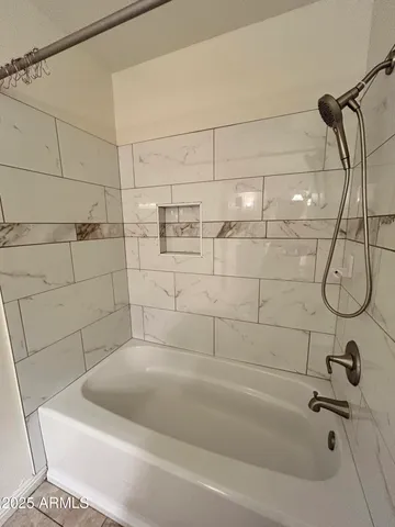 $1,995 | 523 North Los Feliz Drive, Chandler, AZ 85226