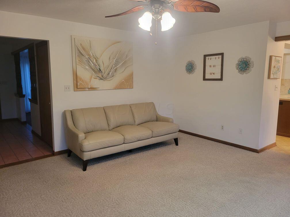 7245 Plumb Road Galena, OH 43021 - Photo 4 of 33 Family Room
