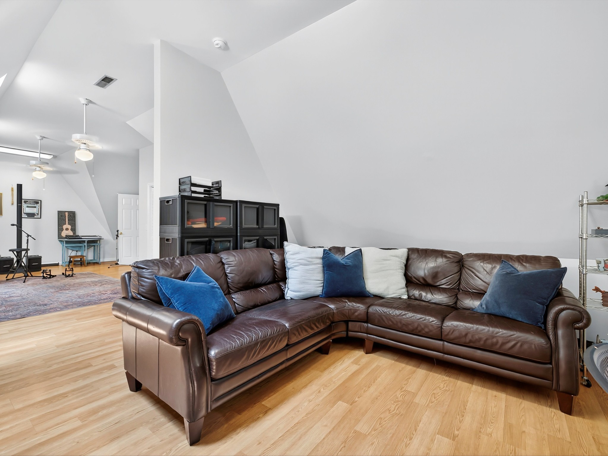 6480 Peytonsville-Arno Road College Grove, TN 37046 - Photo 61 of 96 a living room with furniture and a couch