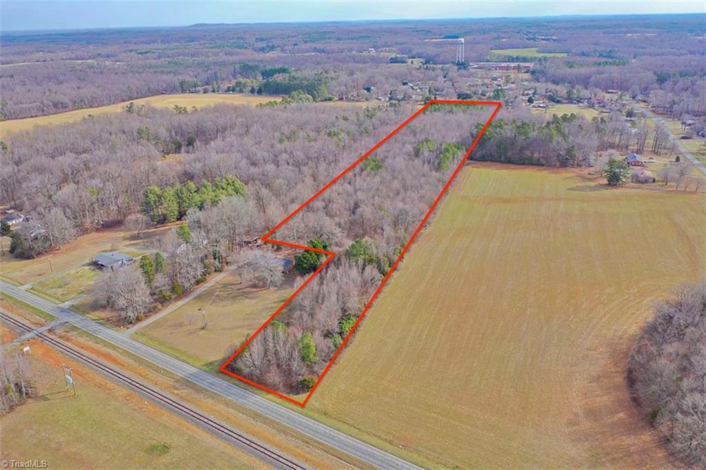 5484 Old 421 Road Liberty, NC 27298 - Photo 1 of 11 Lines are not exact, but property location is.