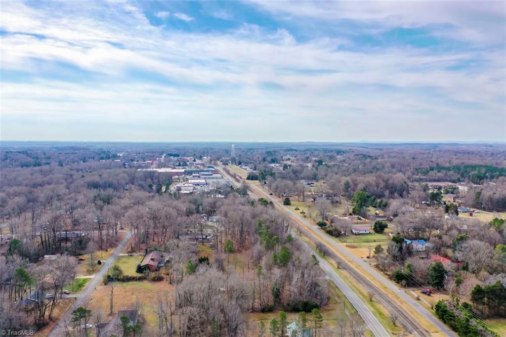 5484 Old 421 Road Liberty, NC 27298 - Photo 7 of 11 Town of Liberty