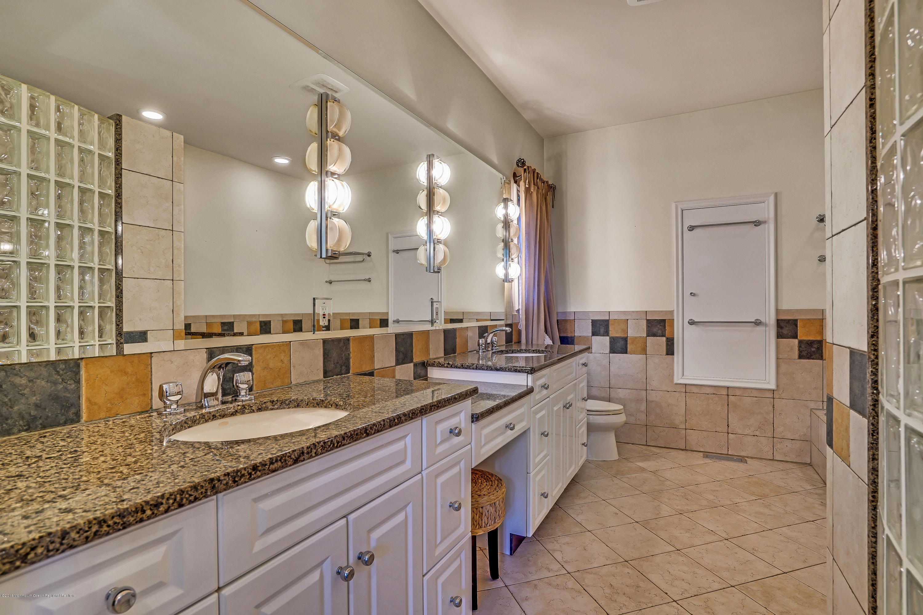 919 Woodview Road Brielle, NJ 08730 - Photo 15 of 39 mjb01021-mjb01025